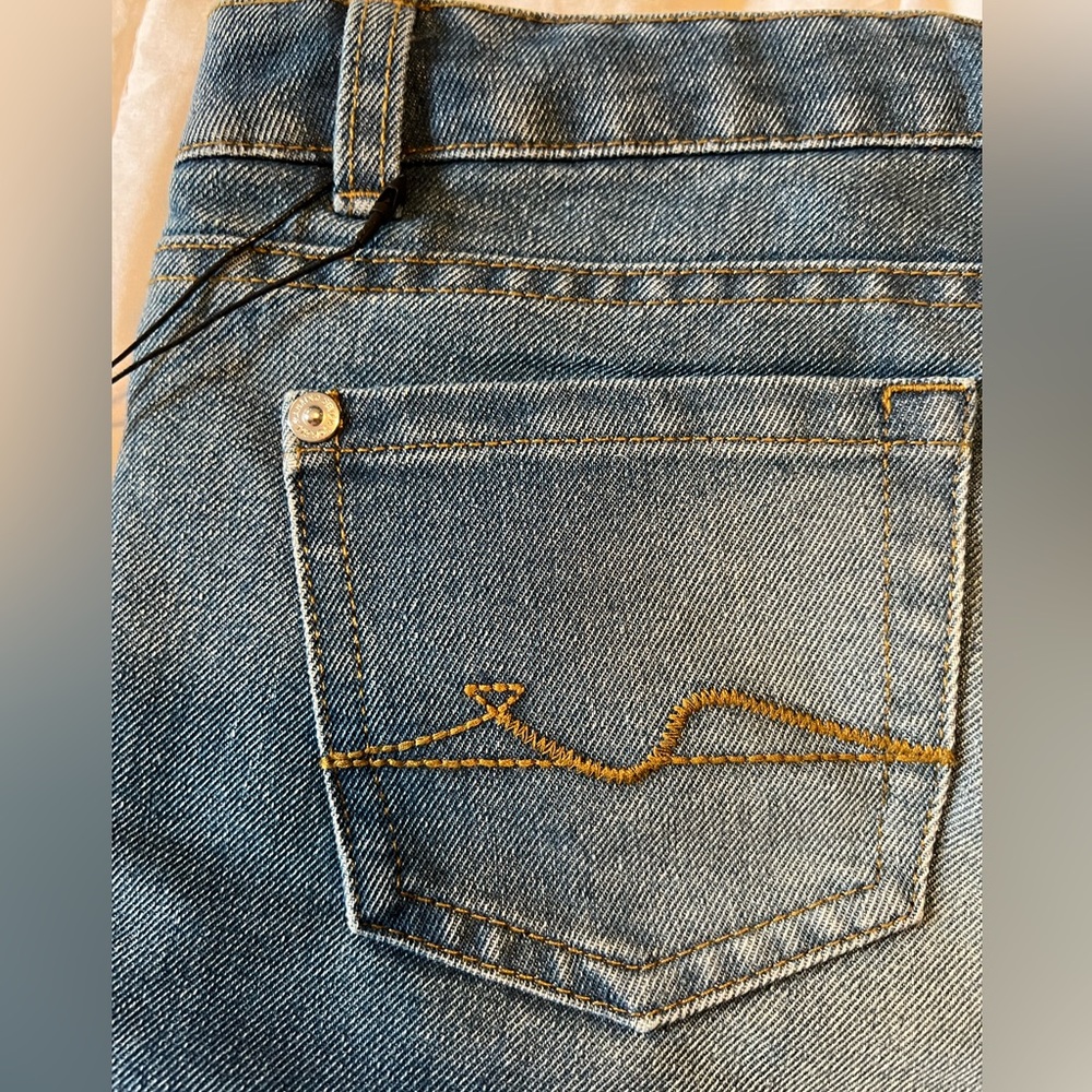 7 For All Mankind Girls Frayed hem Stretch Denim Short NWT - Picture 7 of 8
